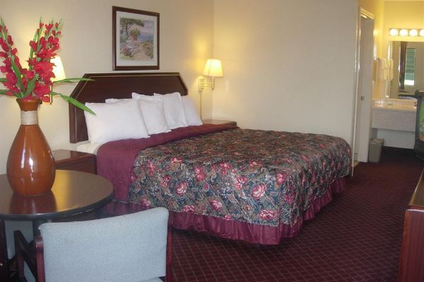 WESTERN INN AND SUITES DOUGLAS (Douglas)